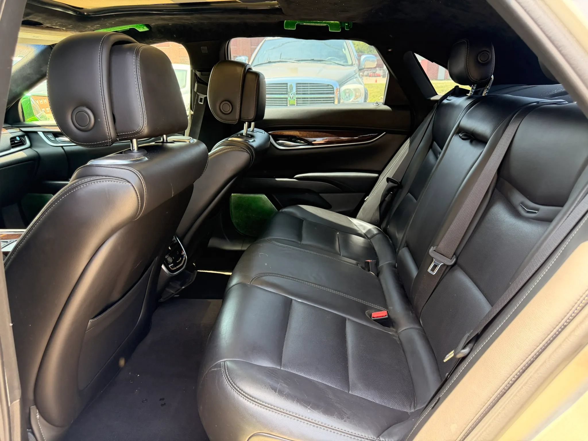 Used 2013 Cadillac XTS Premium FWD image 16