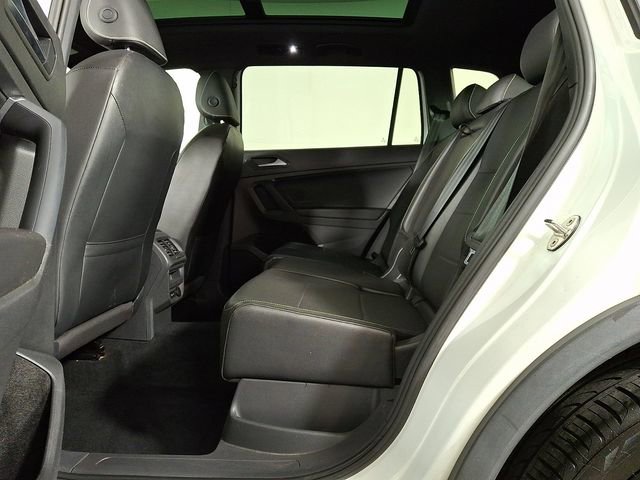 Used 2021 Volkswagen Tiguan SE R-Line image 13