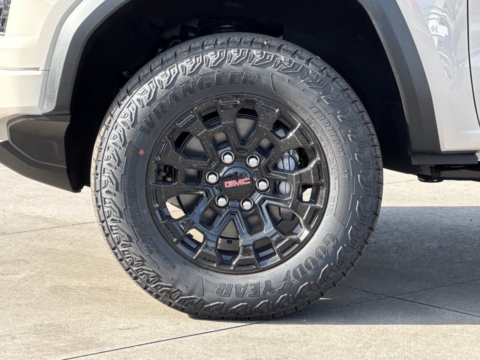 New 2026 GMC Canyon Elevation w/ Technology Package RWD image 23