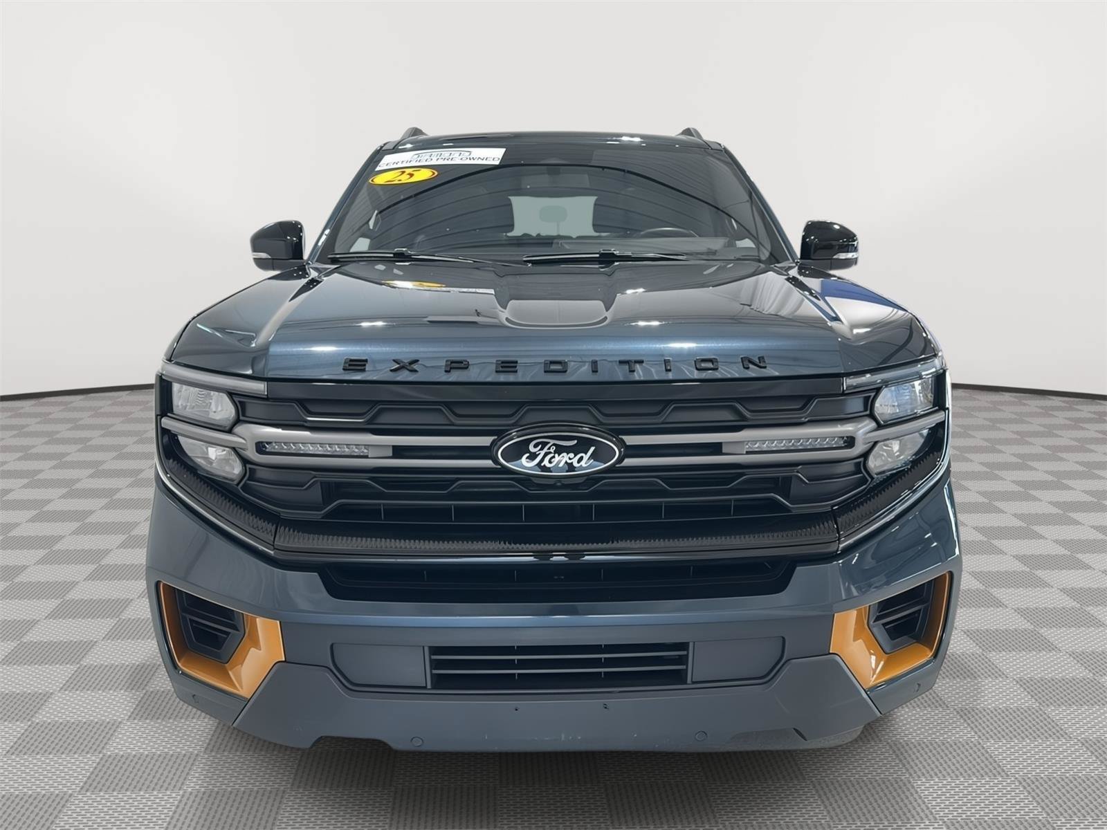 Used 2025 Ford Expedition Tremor AWD/4WD image 8