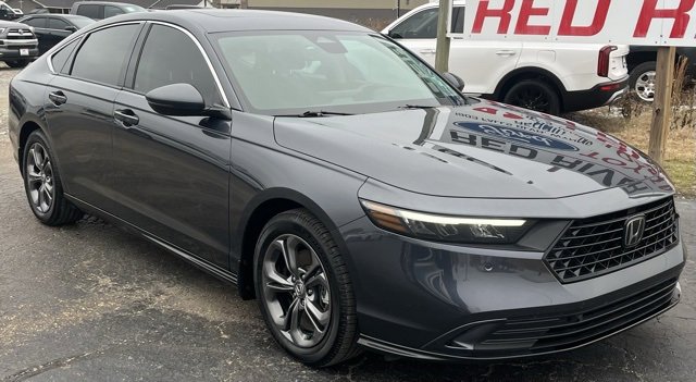 Used 2023 Honda Accord EX-L image 2