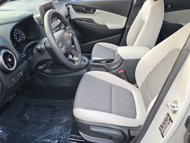 Used 2023 Hyundai Kona SE image 11