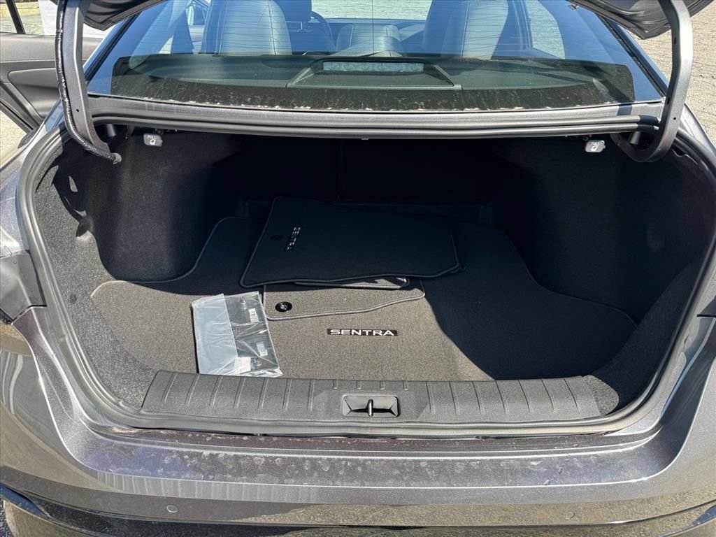 New 2026 Nissan Sentra SR w/ SR Premium Package FWD image 10