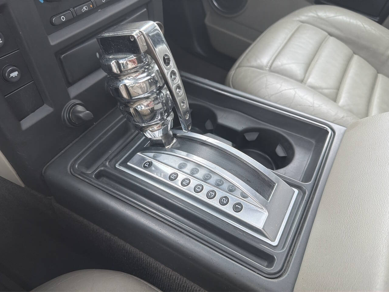 Used 2005 HUMMER H2 SUT AWD/4WD image 30
