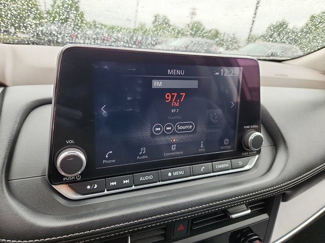 Used 2023 Nissan Rogue SV AWD/4WD image 17