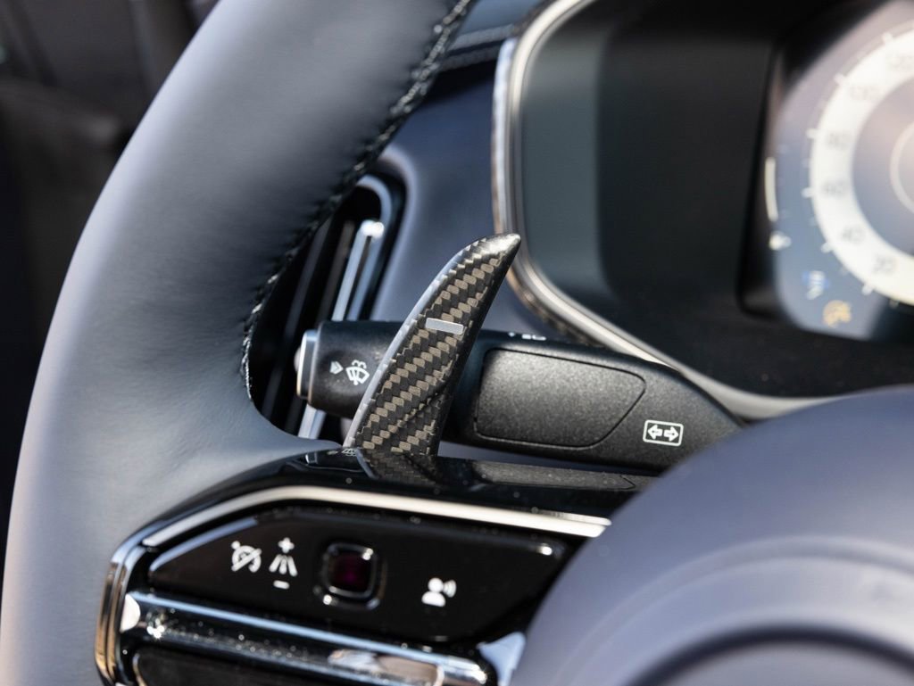 New 2026 Aston Martin DBX 707 image 36