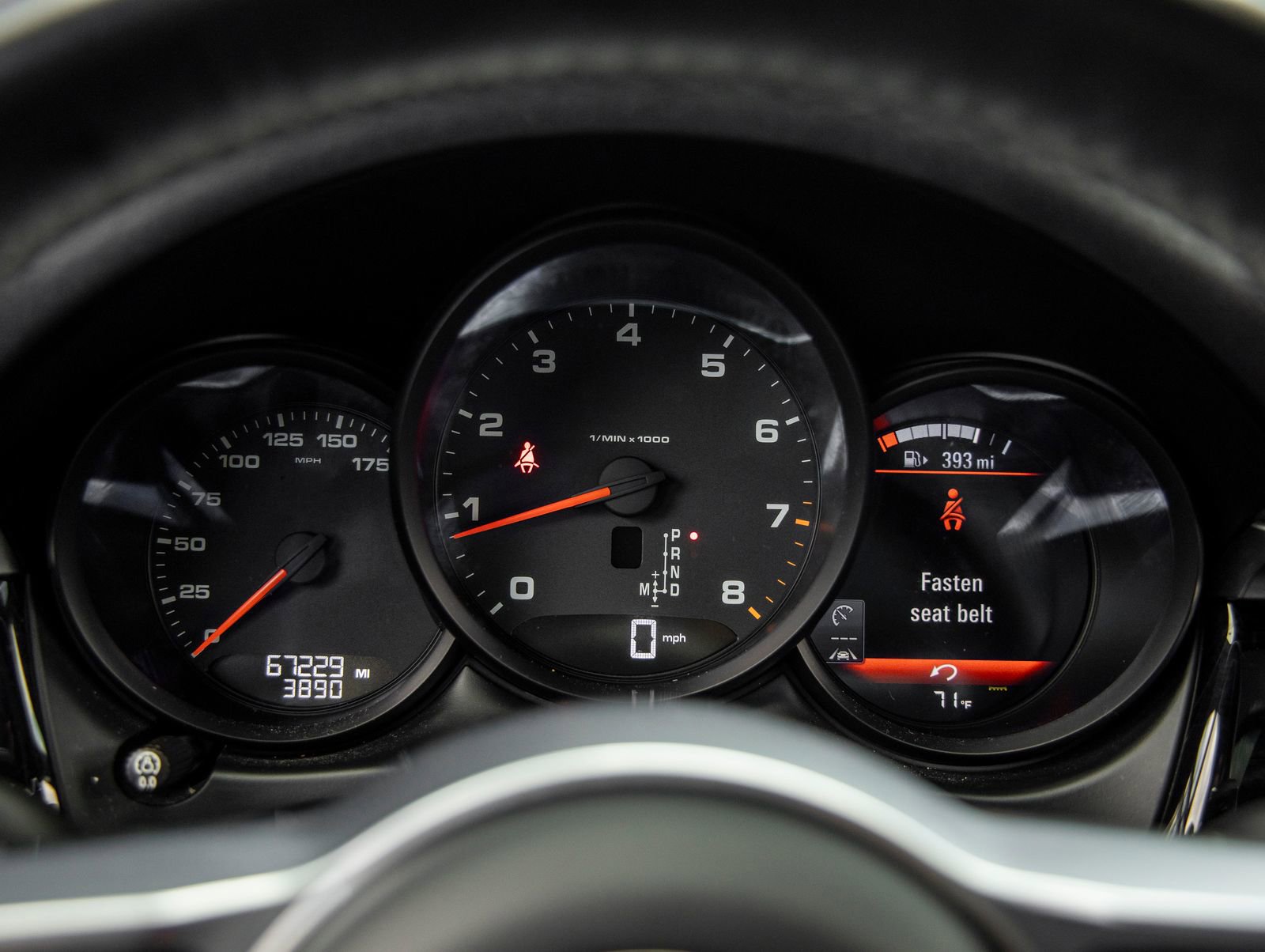 Used 2020 Porsche Macan image 30