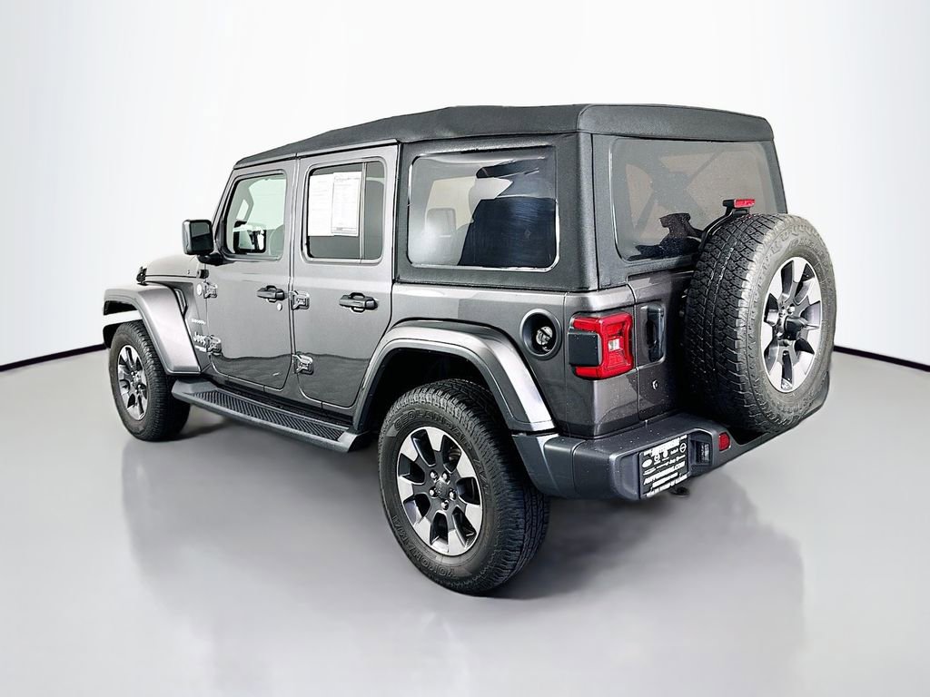 Used 2018 Jeep Wrangler Unlimited Sahara AWD/4WD image 5