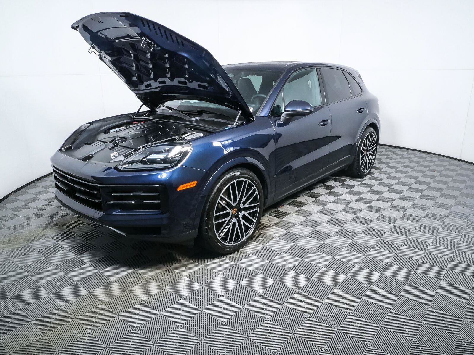 Certified 2026 Porsche Cayenne S AWD/4WD image 35