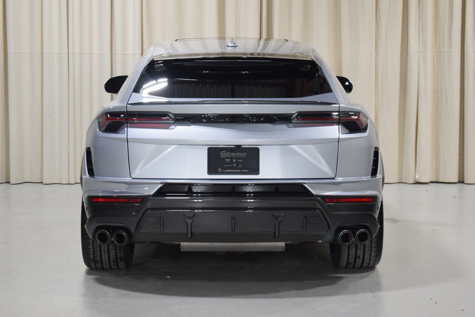 Used 2024 Lamborghini Urus Performante AWD/4WD image 12
