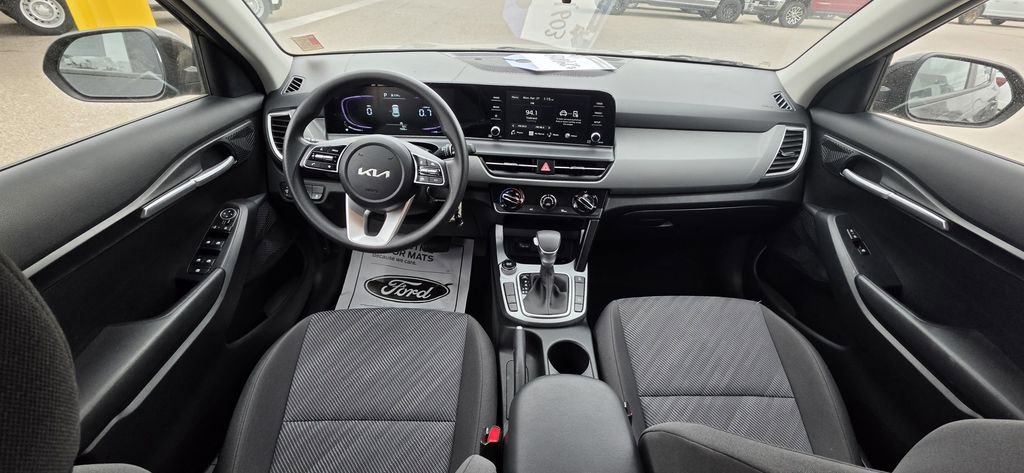Used 2026 Kia Seltos LX AWD/4WD image 24
