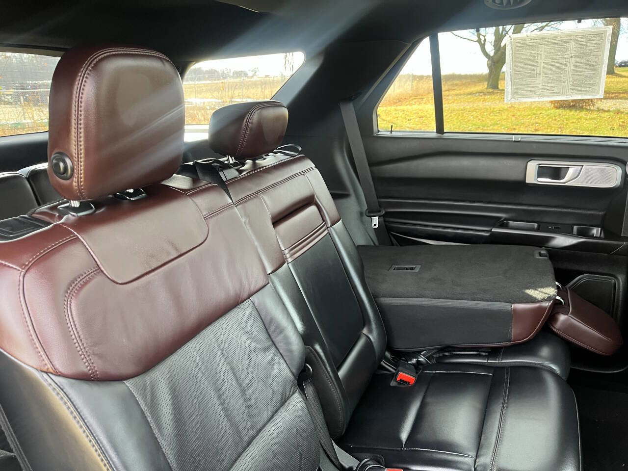 Used 2020 Ford Explorer Platinum image 40