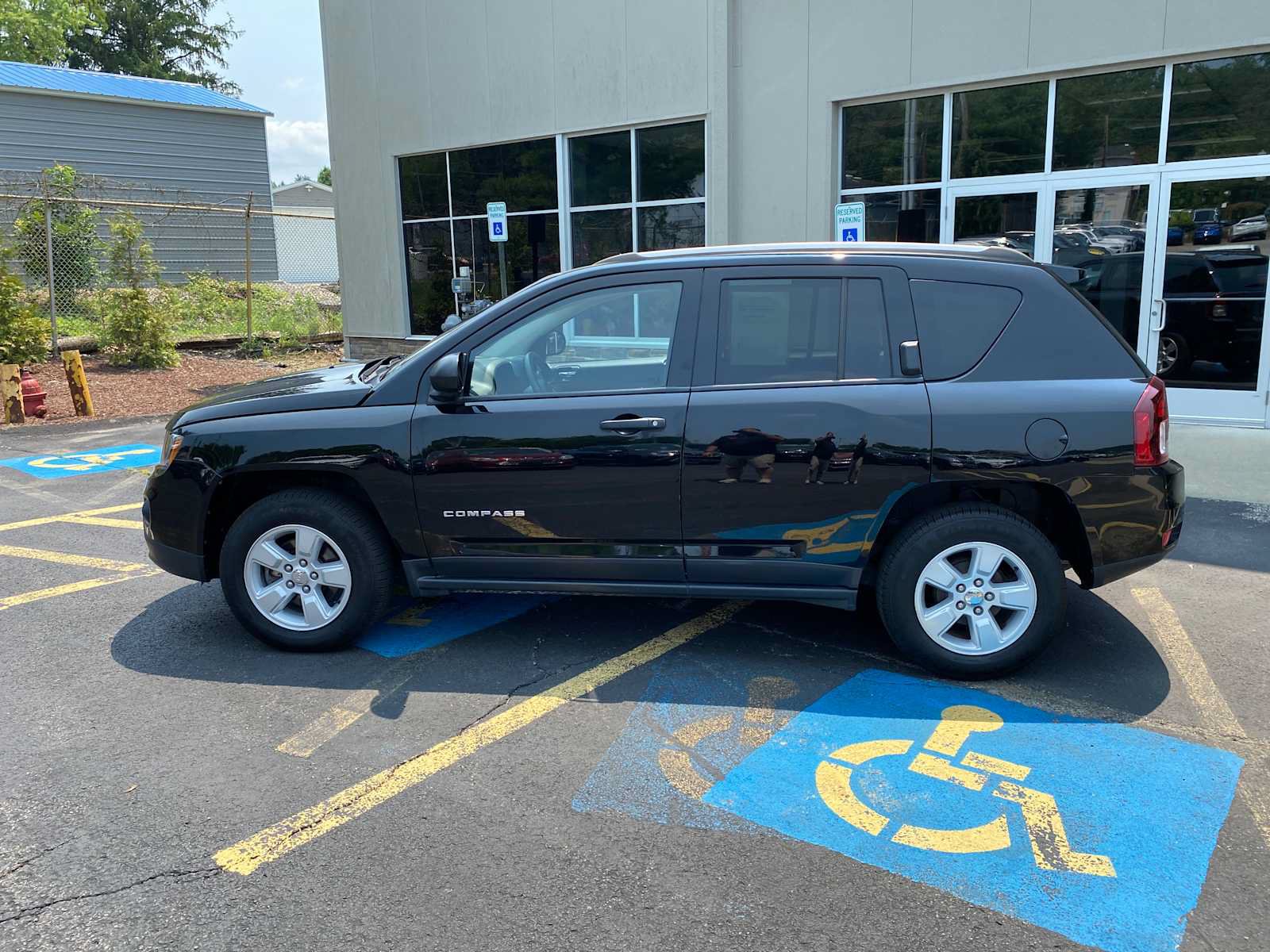 Used 2017 Jeep Compass Sport FWD image 14