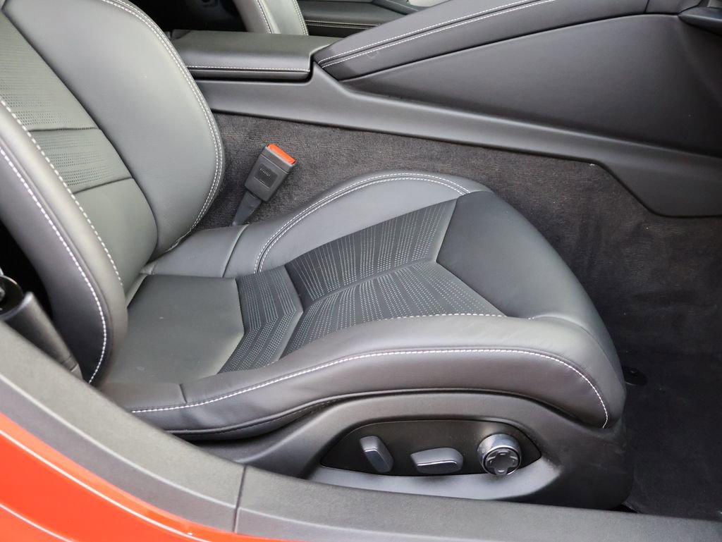 Used 2024 Chevrolet Corvette Stingray Preferred Cpe w/ Z51 Performance Package image 12