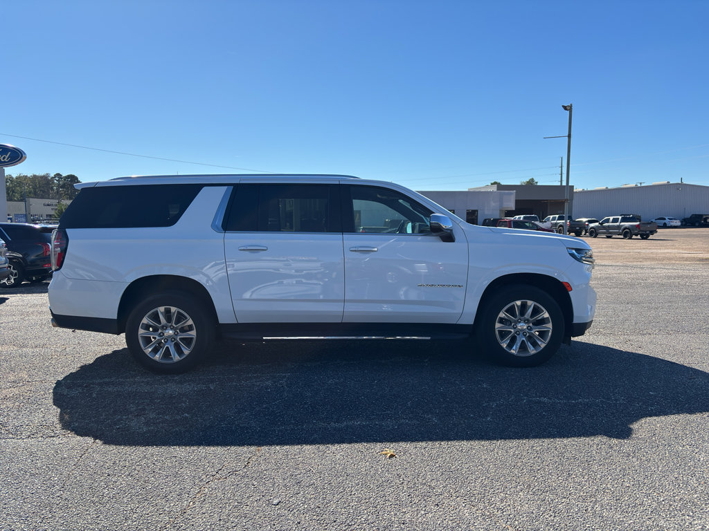 Used 2022 Chevrolet Suburban Premier image 6