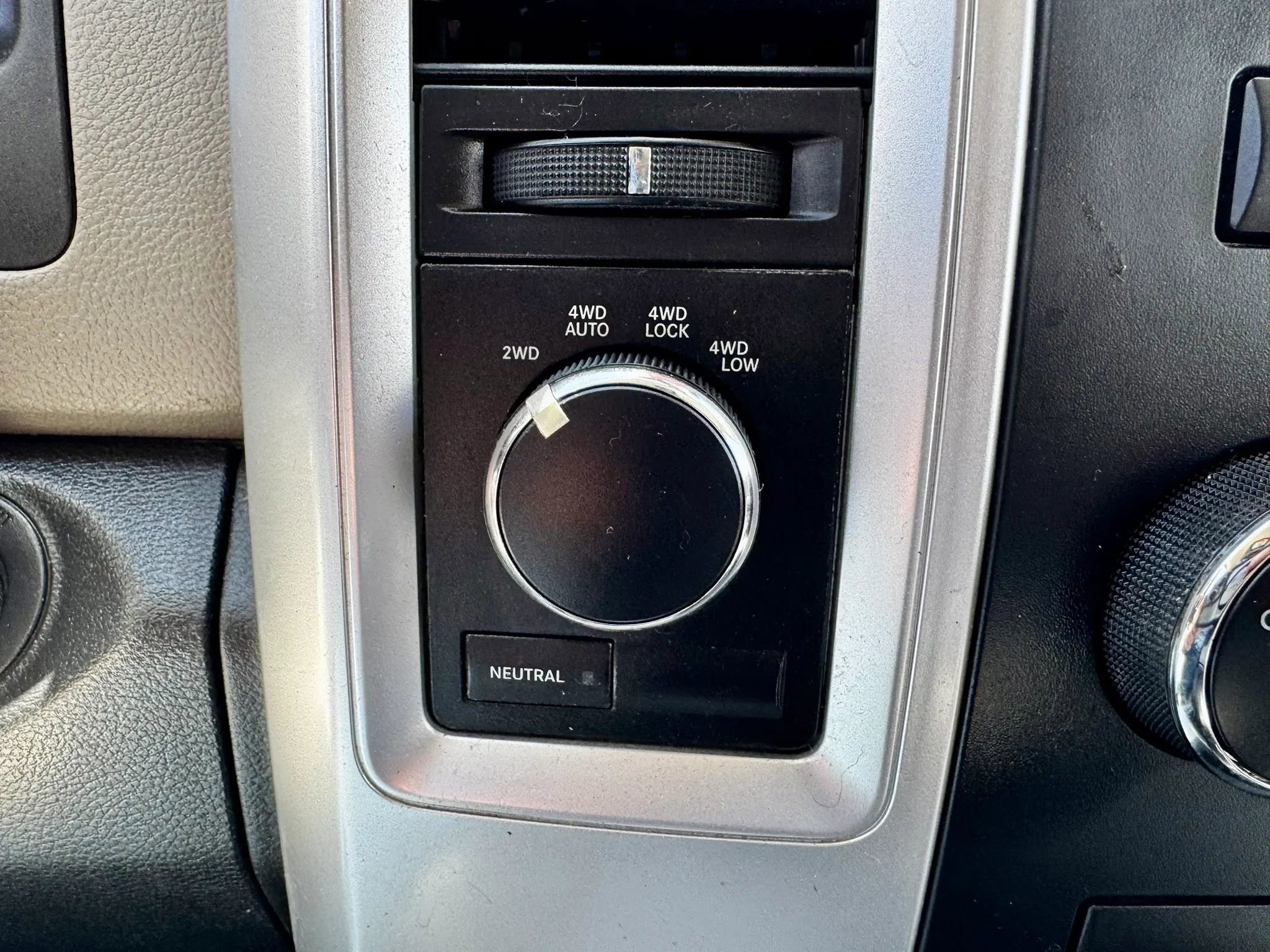 Used 2012 RAM 1500 Big Horn w/ Luxury Group AWD/4WD image 9