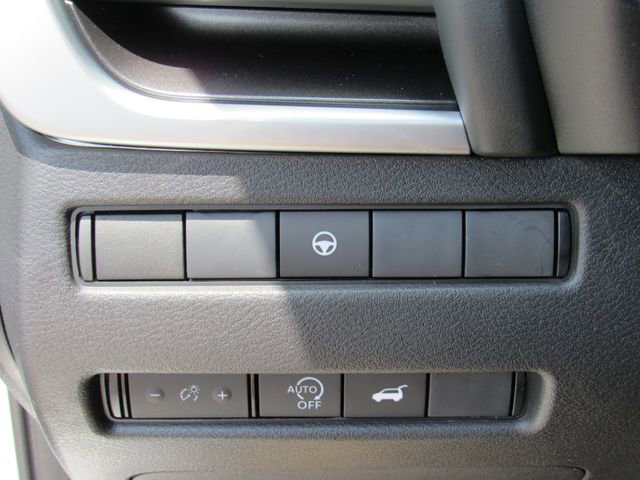 New 2026 Nissan Rogue SV FWD image 27