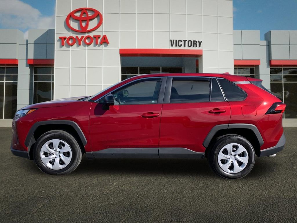 Used 2025 Toyota RAV4 LE AWD/4WD image 6