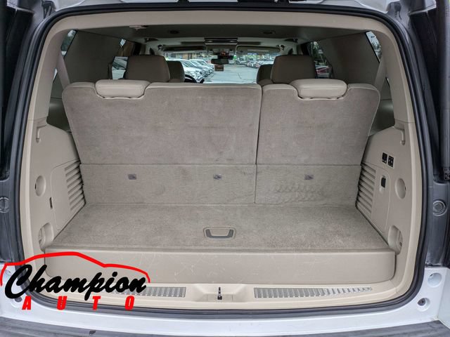 Used 2017 Cadillac Escalade Premium Luxury RWD image 15