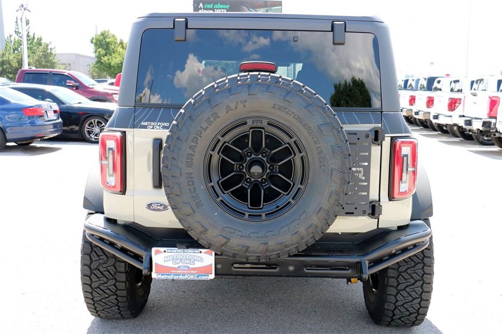 New 2025 Ford Bronco Badlands image 7