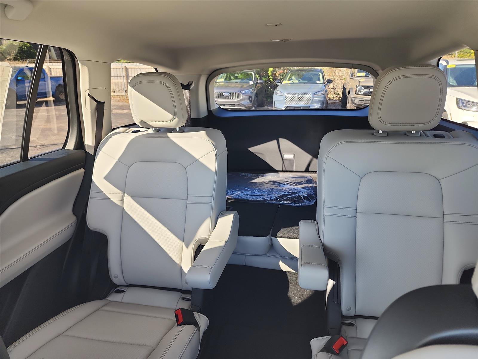 New 2026 Lincoln Aviator 2WD image 19