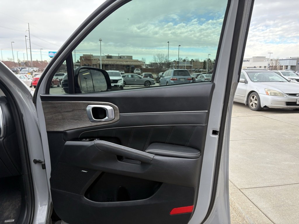 Used 2023 Kia Sorento SX Prestige image 26