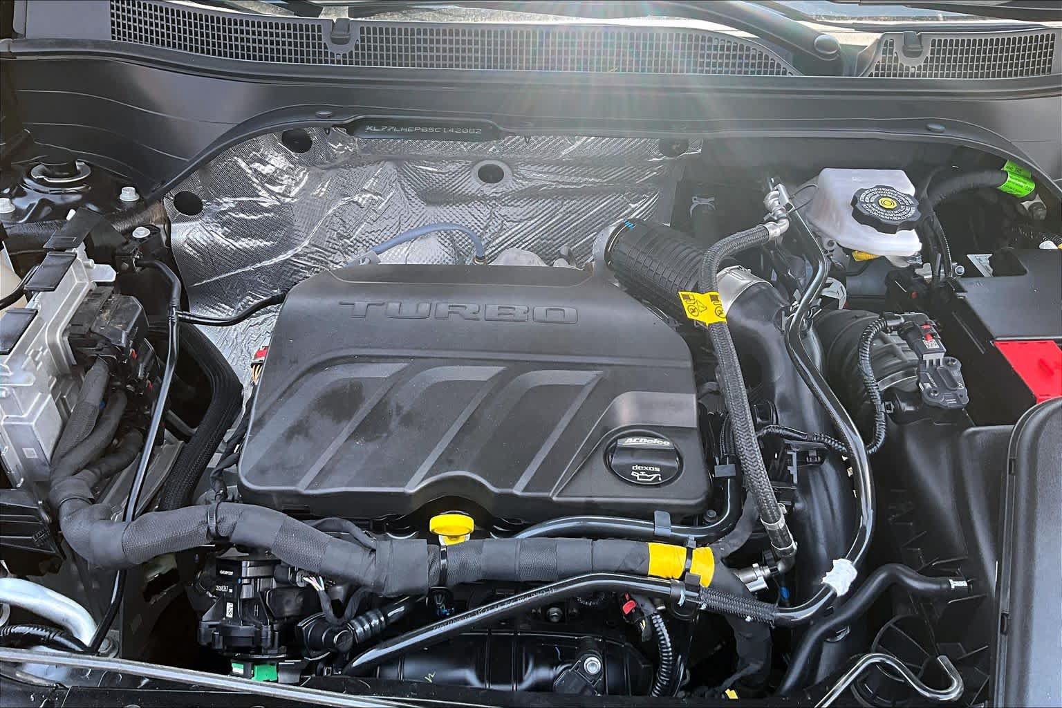Used 2025 Chevrolet Trax LT FWD image 31