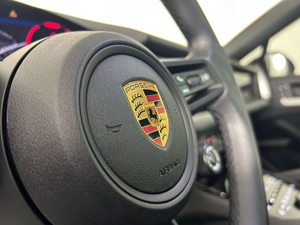 Used 2024 Porsche Cayenne Coupe AWD/4WD image 18