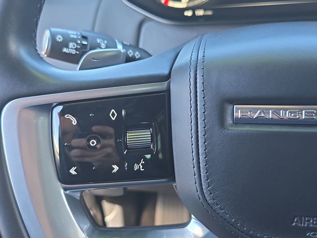 Used 2023 Land Rover Range Rover SE image 18