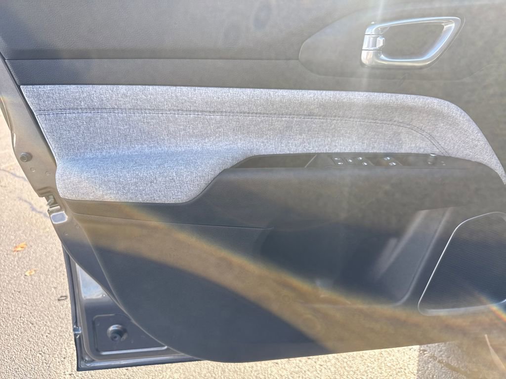 Used 2023 Jeep Compass Latitude image 12