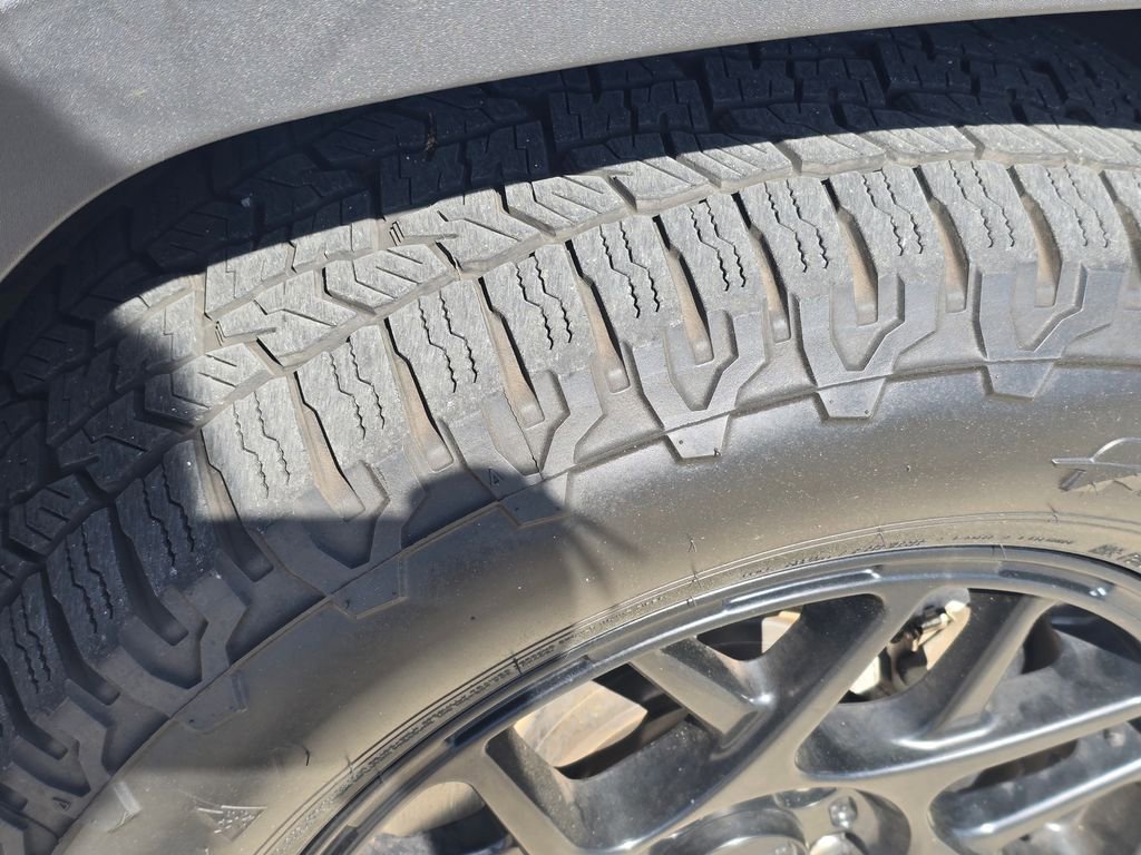 Used 2021 Toyota RAV4 XLE image 22