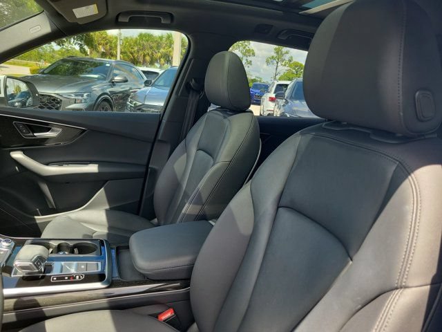 Used 2023 Audi Q7 2.0T Premium Plus w/ Convenience Package AWD/4WD image 17