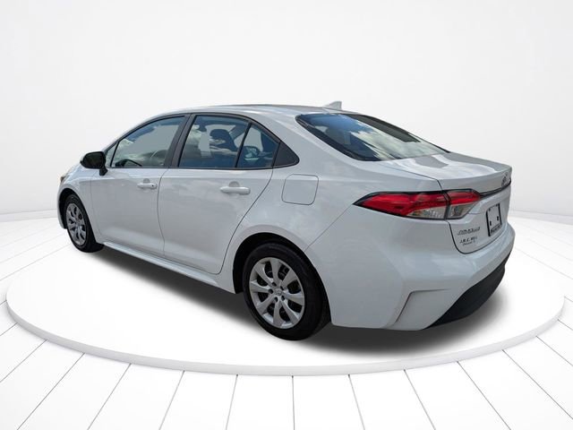 Used 2025 Toyota Corolla LE image 6