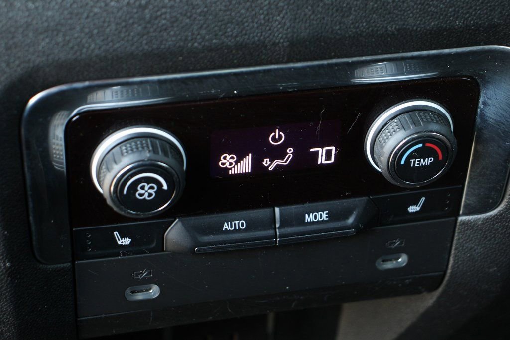 Used 2021 Chevrolet Suburban High Country w/ Premium Package image 42