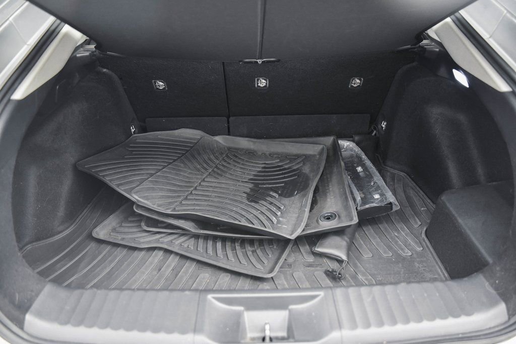 Used 2023 Toyota Prius LE image 13