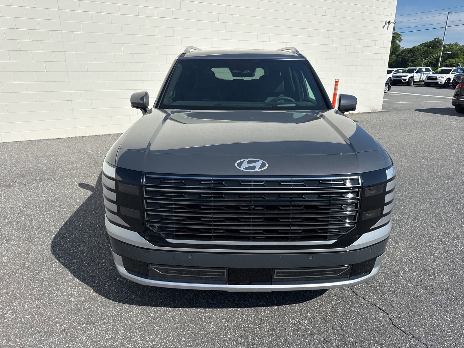 Used 2026 Hyundai Palisade Calligraphy FWD image 2