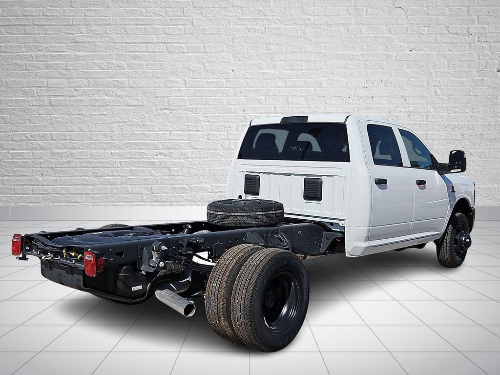 New 2026 RAM 3500 Tradesman AWD/4WD image 4