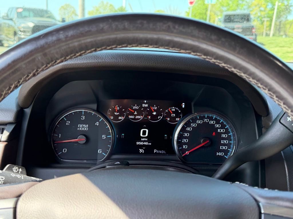 Used 2019 Chevrolet Suburban Premier image 19