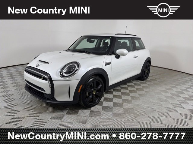 Used 2024 MINI Cooper SE w/ Signature Upholstery Package image 3