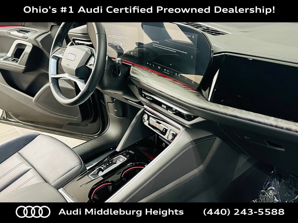 Certified 2025 Audi Q5 Premium w/ Convenience Package AWD/4WD image 10
