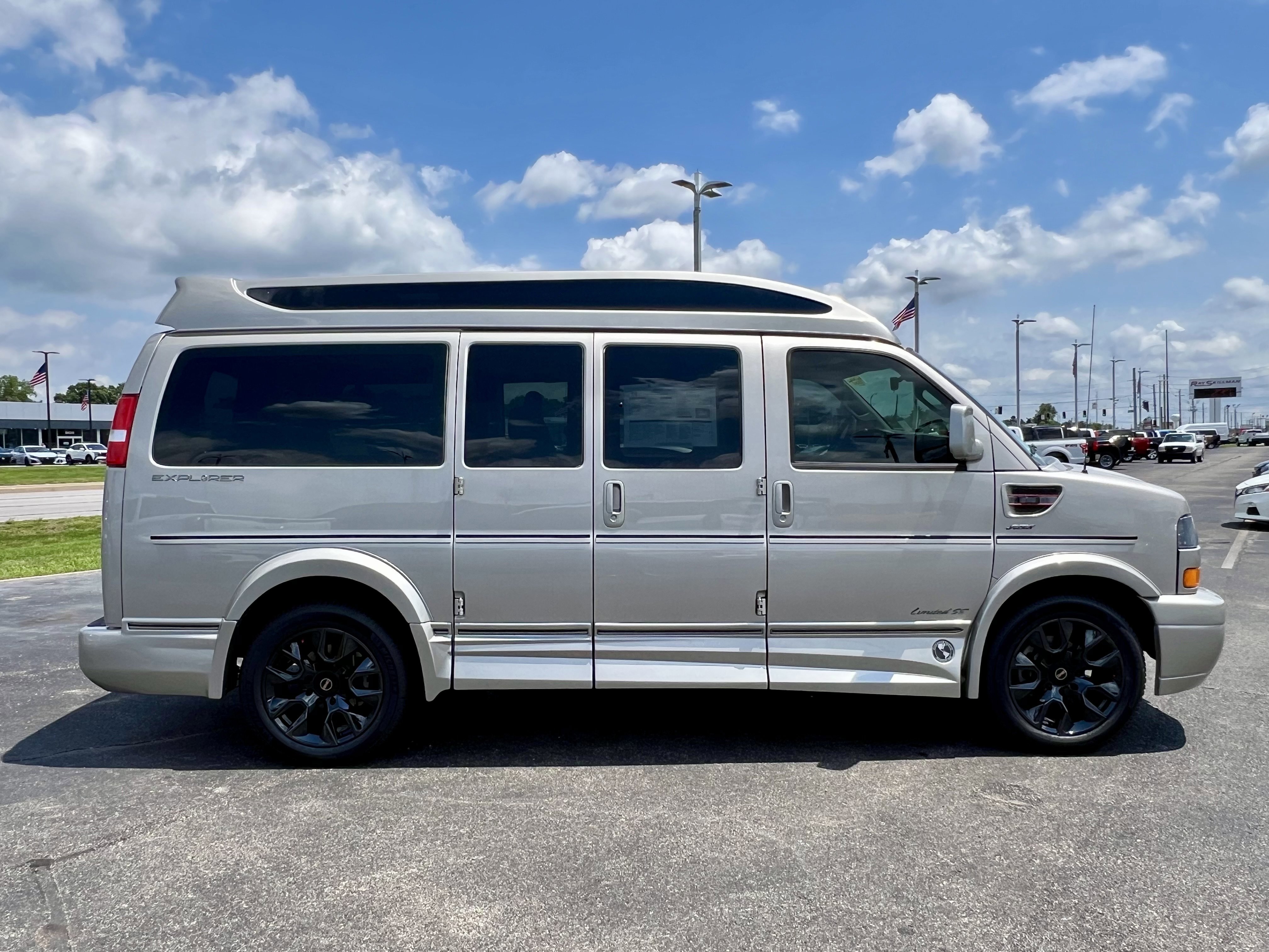 New 2025 GMC Savana 2500 w/ Driver Convenience Package image 8