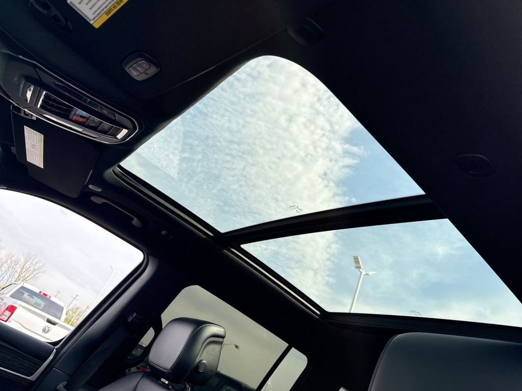 Used 2022 Jeep Wagoneer Series III w/ Premium Group I image 22