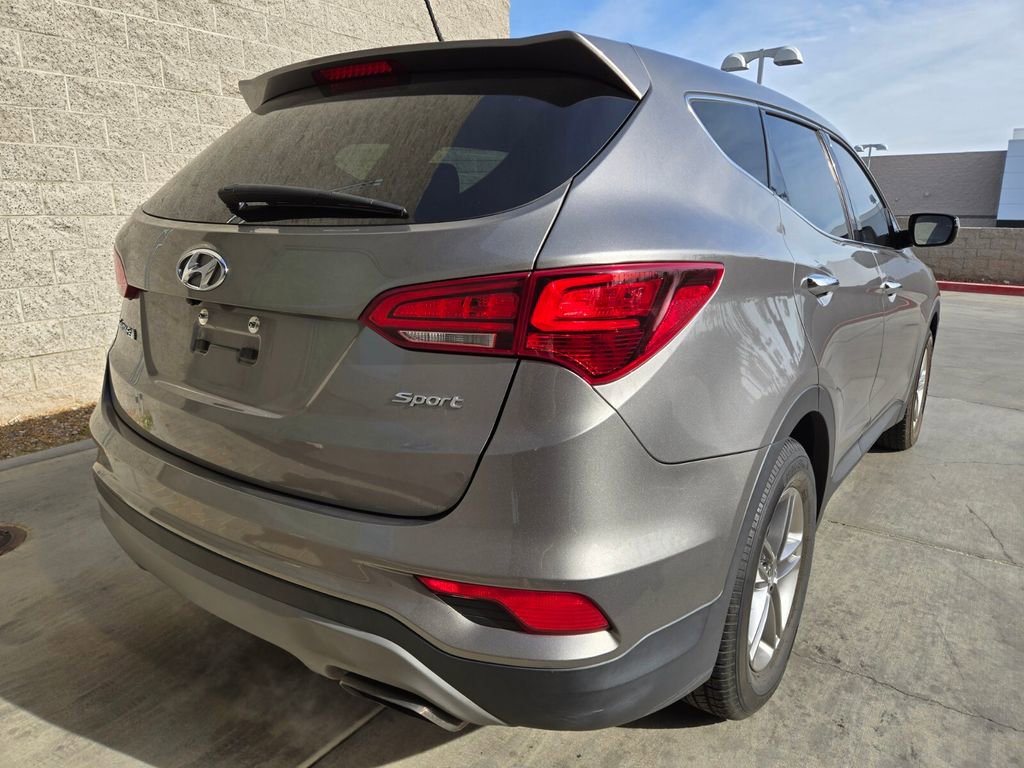 Used 2018 Hyundai Santa Fe Sport image 4