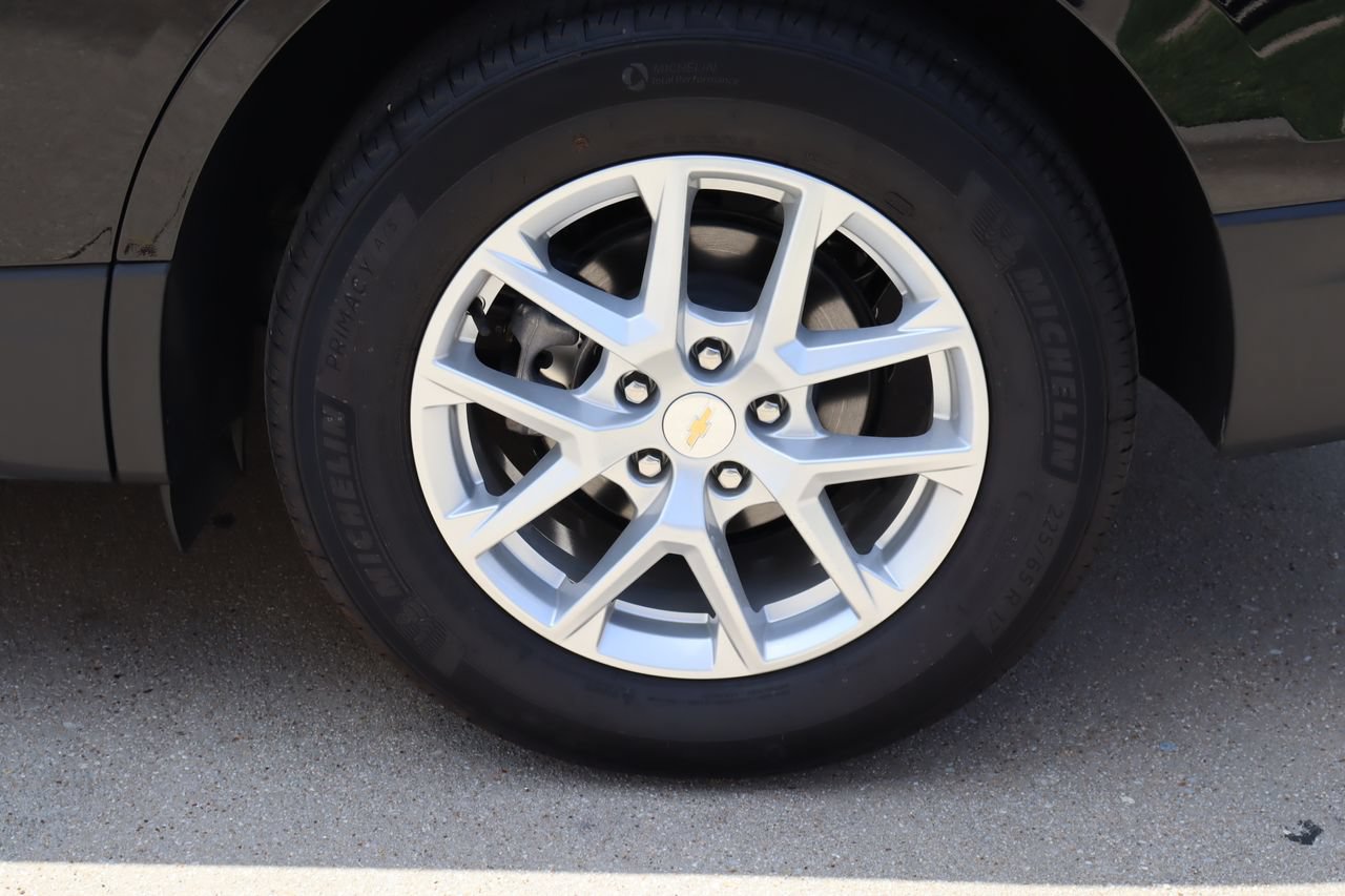 Used 2024 Chevrolet Equinox LT FWD image 27