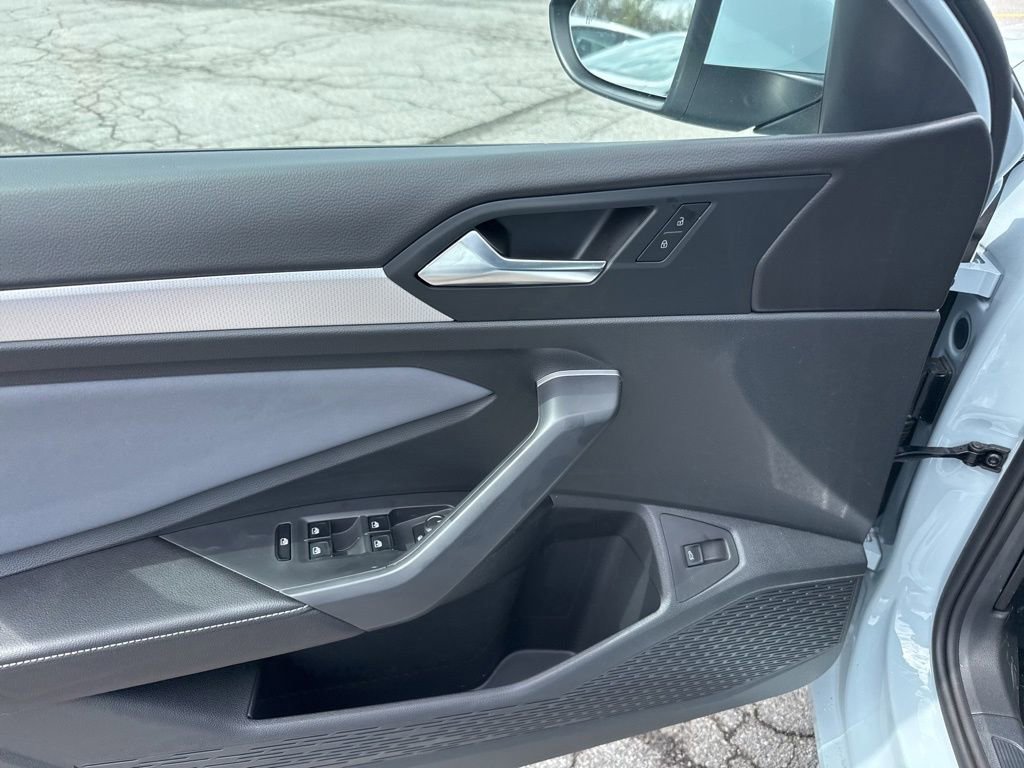 New 2026 Volkswagen Jetta SE image 17