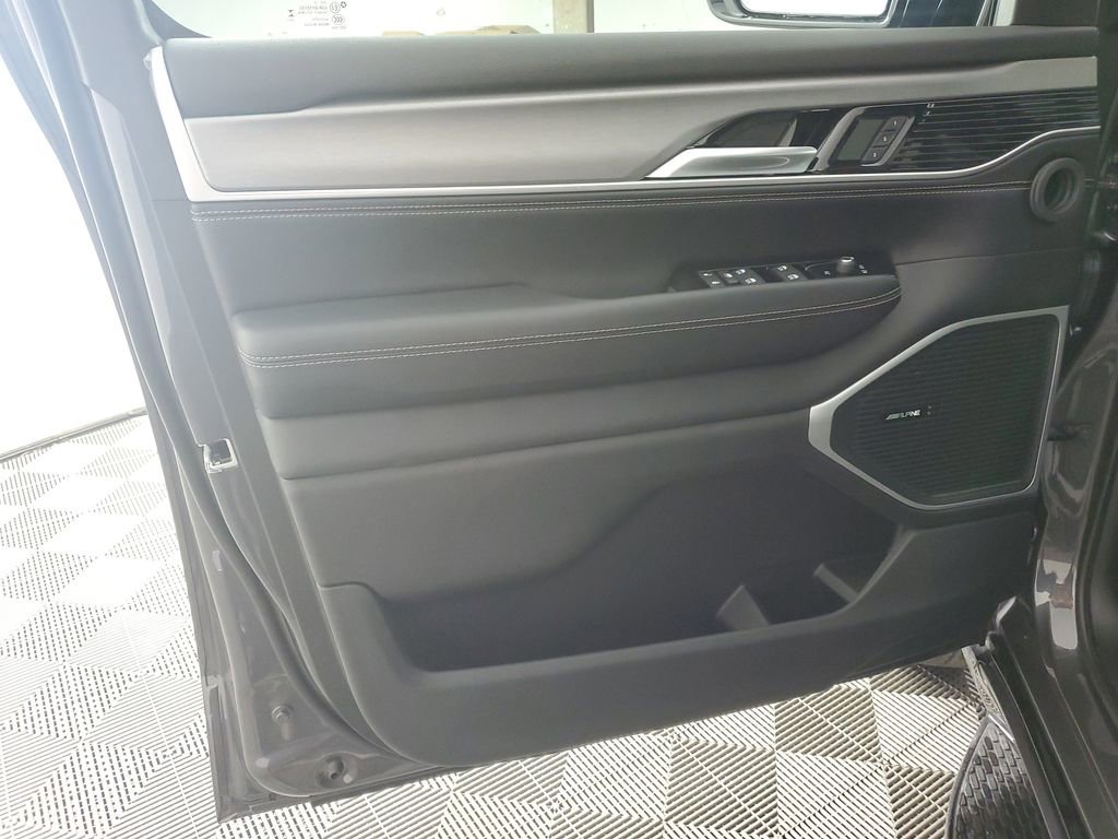 New 2026 Jeep Grand Wagoneer Limited image 26