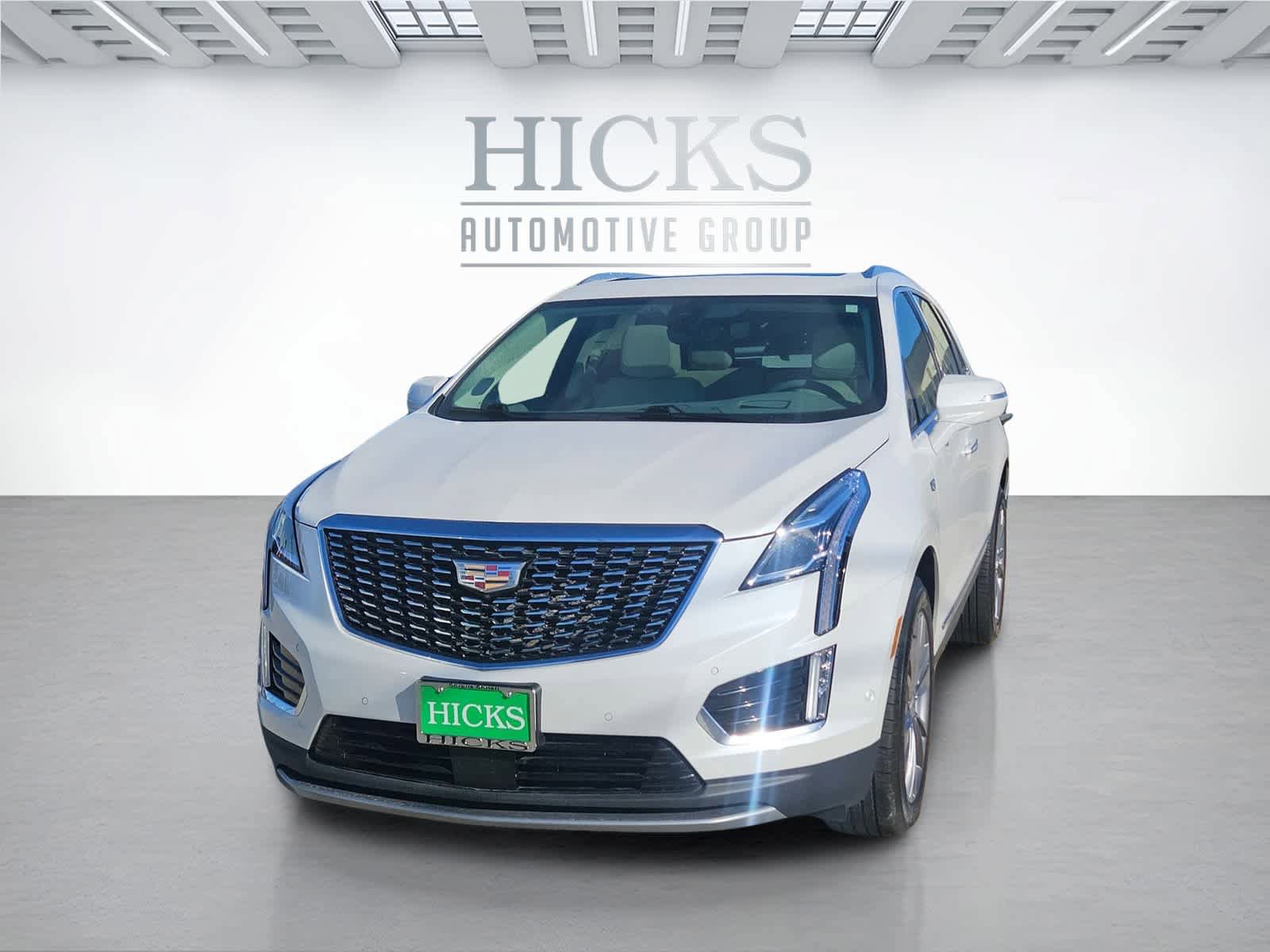 Used 2024 Cadillac XT5 Premium Luxury w/ Technology Package image 2