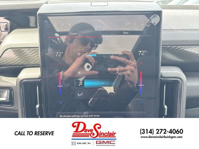 New 2026 GMC Yukon XL AT4 w/ AT4 Premium Plus Package AWD/4WD image 19