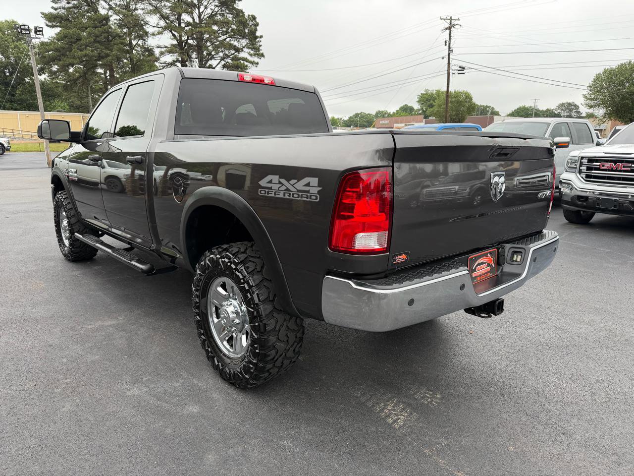 Used 2017 RAM 2500 Tradesman w/ Chrome Appearance Group AWD/4WD image 6