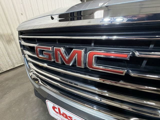 Used 2023 GMC Terrain SLT w/ Infotainment Package II FWD image 34